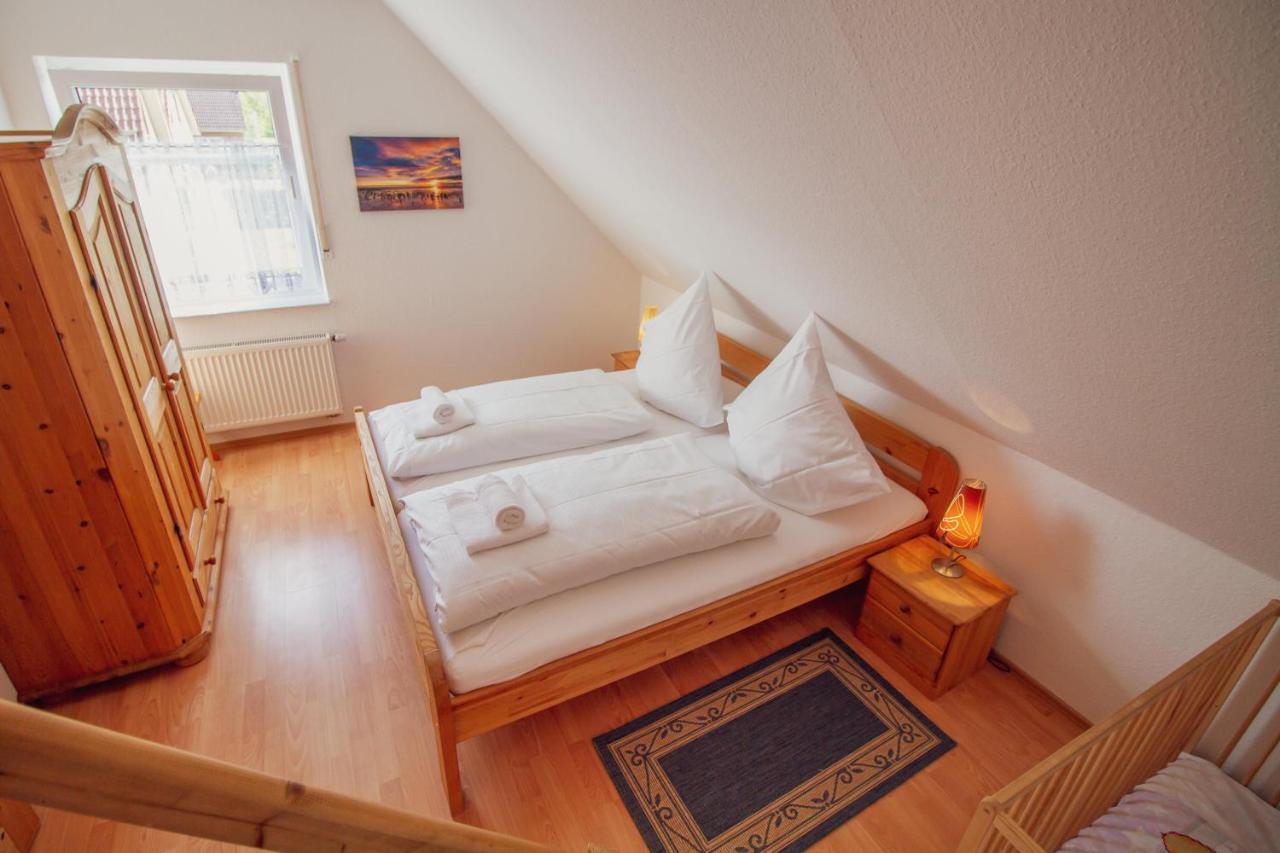 Haus Leuchtturm - Ebbe Apartment ครุมเฮิร์น ภายนอก รูปภาพ