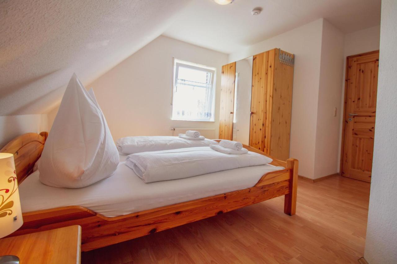 Haus Leuchtturm - Ebbe Apartment ครุมเฮิร์น ภายนอก รูปภาพ