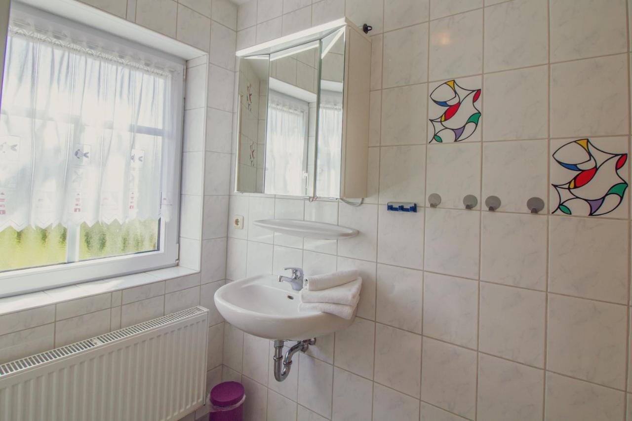 Haus Leuchtturm - Ebbe Apartment ครุมเฮิร์น ภายนอก รูปภาพ